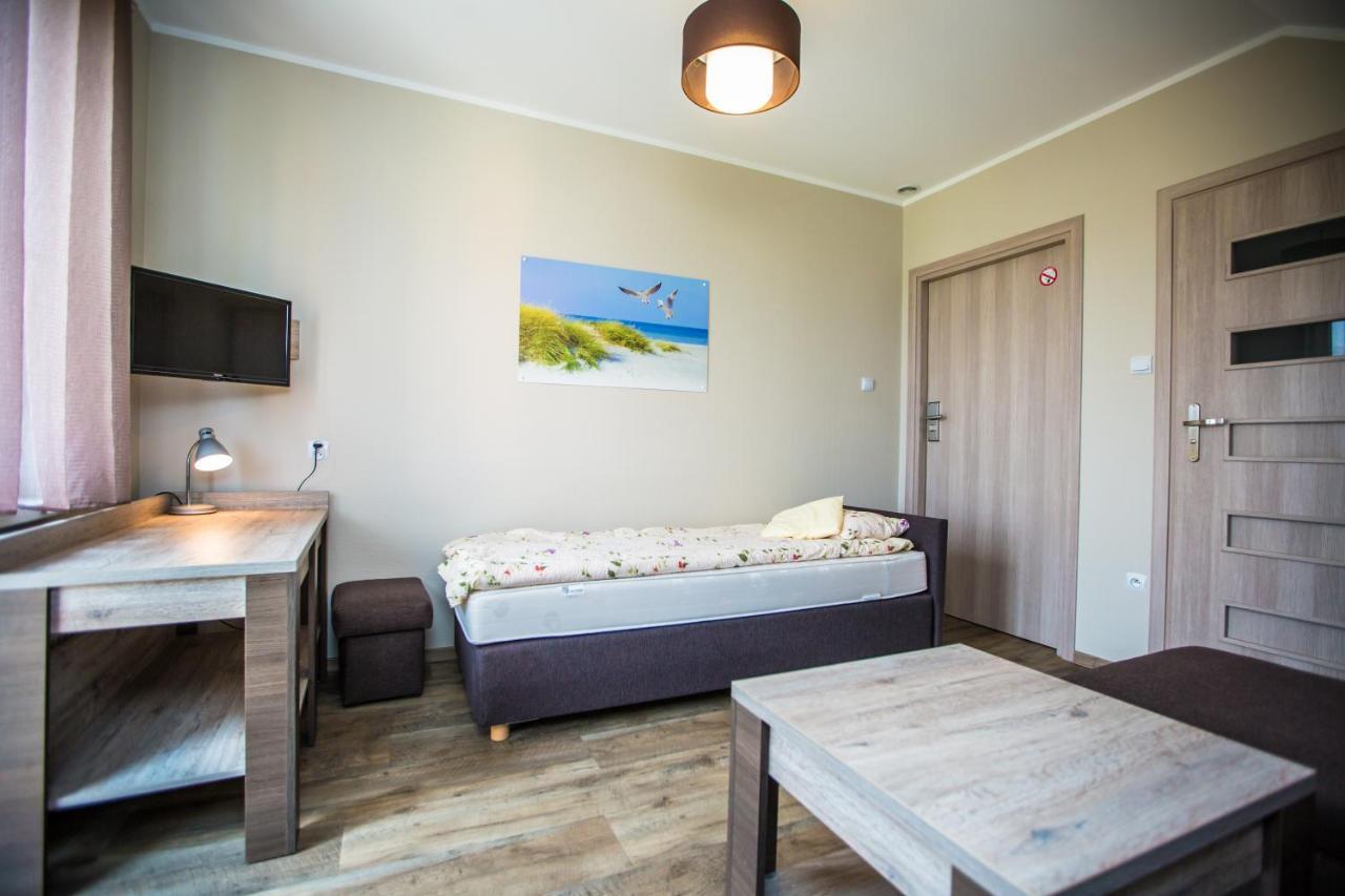 Bed and Breakfast Kalmar à Darłówko Extérieur photo